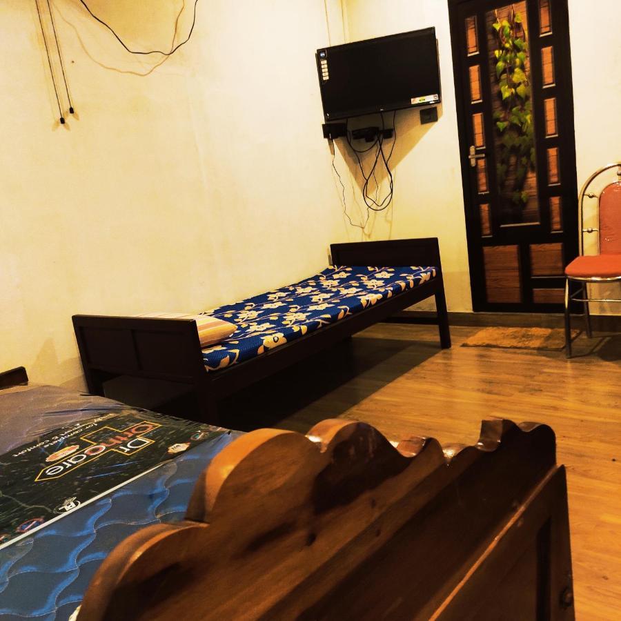 Munroe Inn Homestay Kollam Exteriör bild
